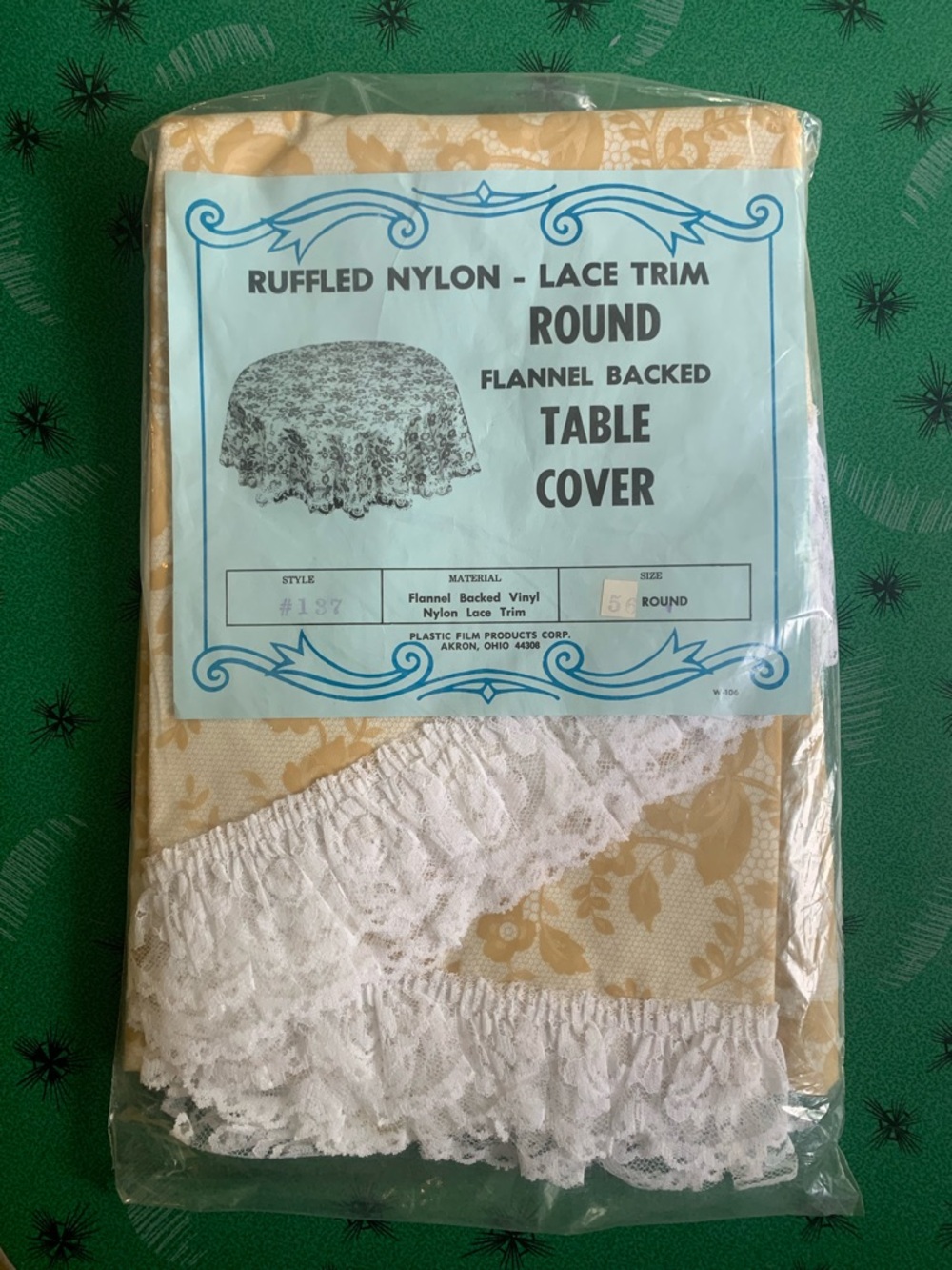 NOS Vintage MCM 56” Round Flannel Backed Vinyl Tablecloth Floral Gold Lace Trim